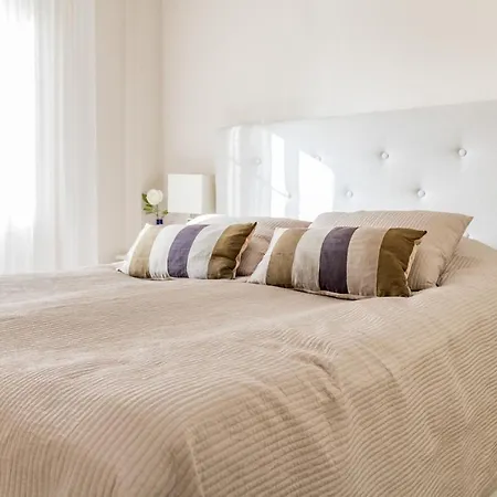 Apartment Side Family With 3 Spacious Bedrooms In San Pedro *